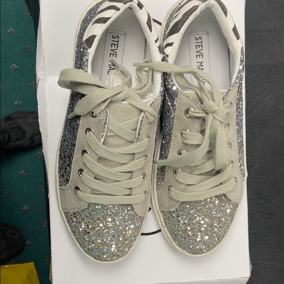 Brand new Steve Madden girl sneaker,glitter/zebra - Picture 4 of 6